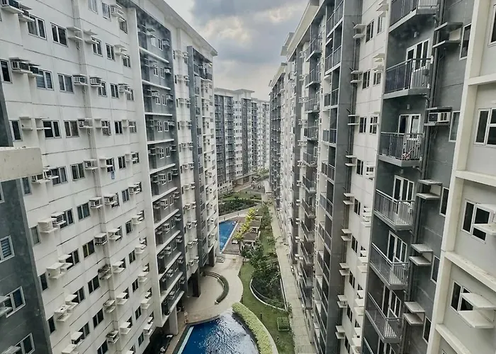 Vine Residences 2br, Unli Wifi, Primevideo, Freeparking Near Mall, Kiddie Pool 902